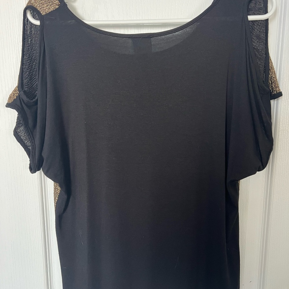 h.i.p. Black and Gold Short Sleeve Top - Picture 3 of 3